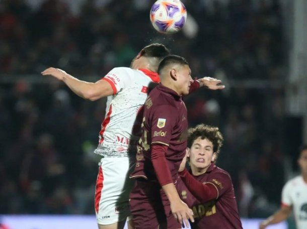 Instituto vs Lanús por el Torneo Apertura: horario, formaciones y TV