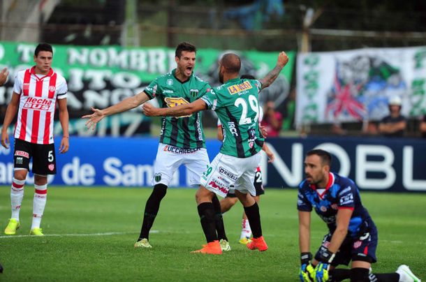 Chicago y Unión igualaron en Mataderos