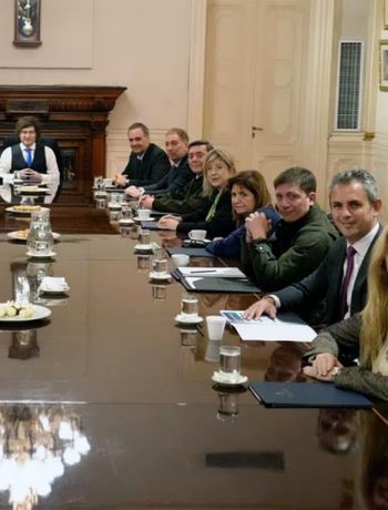 Javier Milei anunció que va a fusionar el Ministerio del Interior con la Jefatura de Gabinete