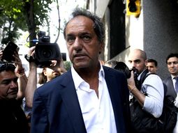 scioli: yo anticipe la devaluacion y el ajuste y me dijeron que hacia campana del miedo scioli: yo anticipe la devaluacion y el ajuste y me dijeron que hacia campana del miedo