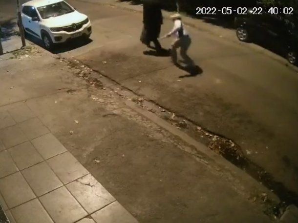 Salvaje ataque piraña a un profesor en La Tablada