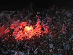 investigan a la dirigencia de river por el uso de pirotecnia investigan a la dirigencia de river por el uso de pirotecnia