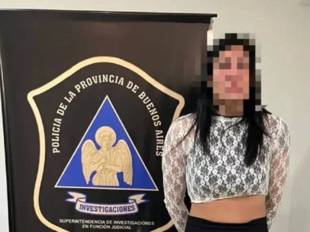 Detienen a una mujer por extorsionar a su amante con material íntimo: le pidió U$S100.000