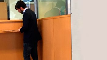 ¿del cano comprando dolares? mira la foto que se viralizo en las redes ¿del cano comprando dolares? mira la foto que se viralizo en las redes