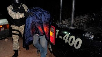 repudiable: una pareja ato, encerro y amordazo a su hijo como un perro repudiable: una pareja ato, encerro y amordazo a su hijo como un perro