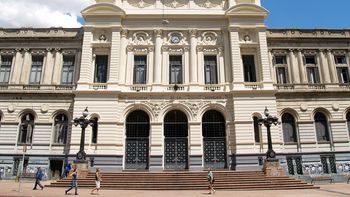 Los sindicatos docentes marcharán desde la Universidad de la República de Uruguay (Udelar) hacia Presidencia. Los sindicatos docentes marcharán desde la Universidad de la República de Uruguay (Udelar) hacia Presidencia.