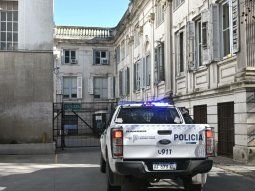 murio un preso que se lanzo del cuarto piso de tribunales de la plata: estaba acusado de abuso sexual murio un preso que se lanzo del cuarto piso de tribunales de la plata: estaba acusado de abuso sexual