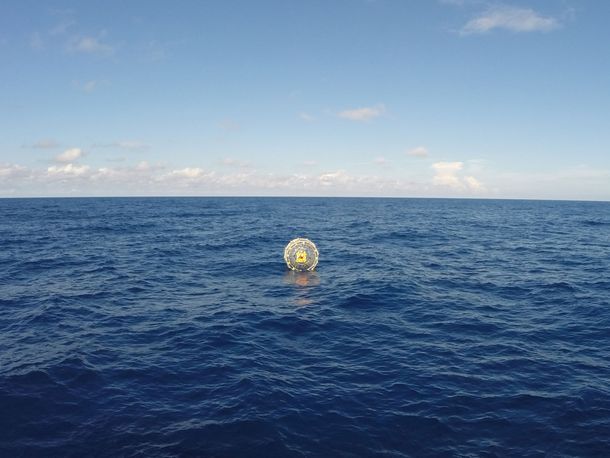 Intentó cruzar de Florida a las Bermudas en una burbuja inflable y hubo que rescatarlo