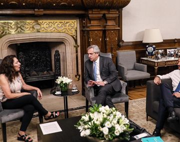 Cristina Caamaño, Alberto Fernández y Santiago Cafiero