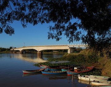 Encuentran el cuerpo de un chico en un río de Santa Fe: buscan a su hermano