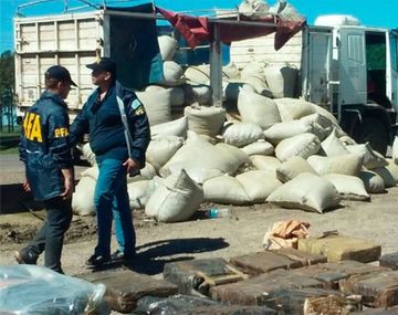 Incautaron 10 toneladas de marihuana - Crédito: www.elonce.com