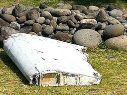 #MH370: Ya analizan los restos de avión hallados en una isla del Índico