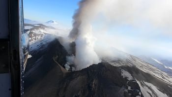 detectan 229 sismos en el volcan copahue y lanzan un alerta amarillo detectan 229 sismos en el volcan copahue y lanzan un alerta amarillo