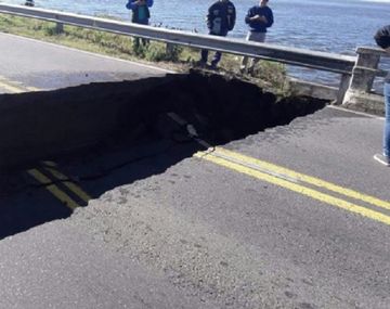 Se derrumbó un tramo del Puente de Lincoln y quedó cortada la ruta 188