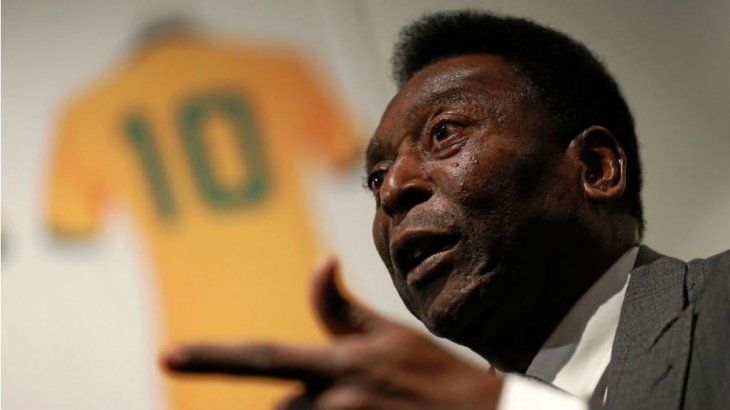 Pelé sigue evolucionando bien y ya pudo dejar la sala de cuidados intensivos