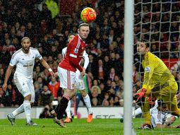 el golazo de taco de rooney que le da aire a van gaal el golazo de taco de rooney que le da aire a van gaal