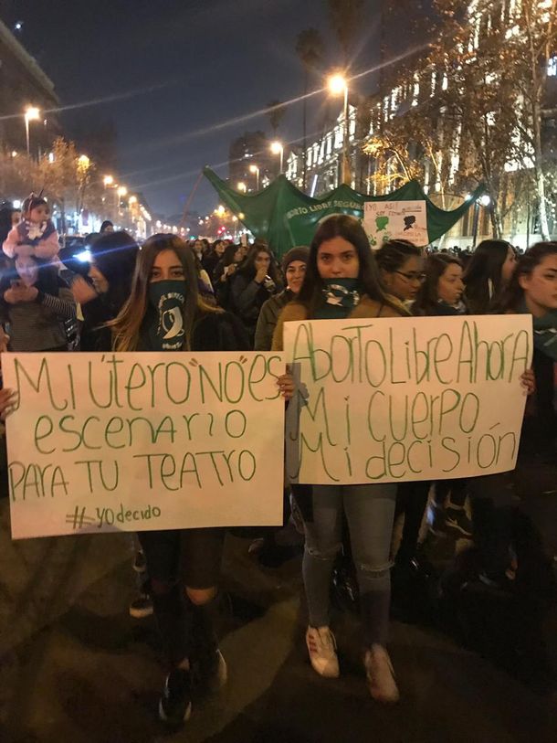 minutouno.com en Chile: las mejores fotos de la Marcha Antirracista en favor del Aborto Legal
