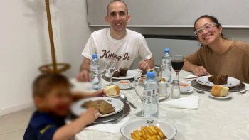 nahuel gallo tuvo su primera cena familiar: comio algo que extranaba con todo su corazon nahuel gallo tuvo su primera cena familiar: comio algo que extranaba con todo su corazon