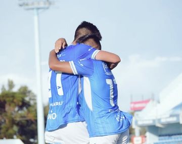 Estudiantes de Río IV y Sarmiento de Junín juegan la final por el ascenso a Primera
