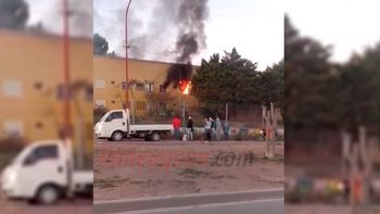 discusion de pareja: la mujer lo apunalo y le prendio fuego la casa discusion de pareja: la mujer lo apunalo y le prendio fuego la casa