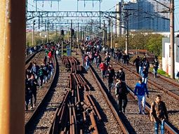 con importantes demoras, volvio a funcionar el tren roca con importantes demoras, volvio a funcionar el tren roca