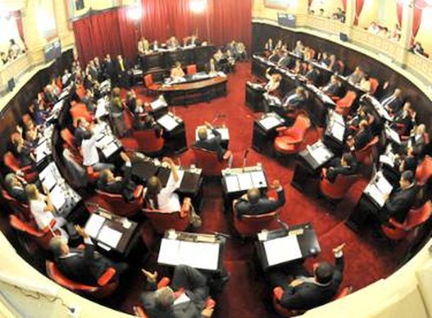 Senado bonarenses aprobó Presupuesto 2014 y lo giró a Diputados