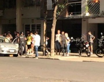 Salía del jardín con su hijo