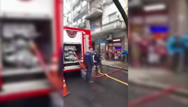 Tres personas internadas por un incendio en Balvanera