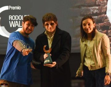 Dillom recibió el Premio Rodolfo Walsh en la UNLP: Sin la educación pública