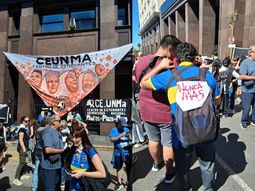 masivo dia de la memoria en plaza de mayo: las fotos y videos de minutouno.com masivo dia de la memoria en plaza de mayo: las fotos y videos de minutouno.com