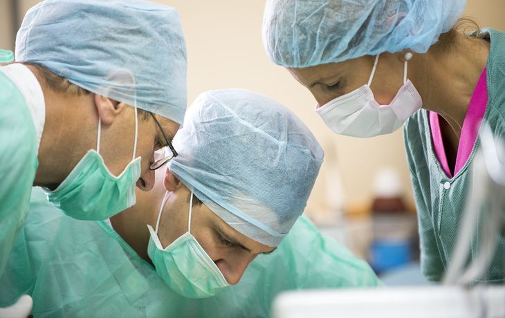 Provincia: adelantan la jubilación de médicos para evitar desgaste laboral