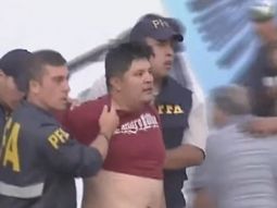 la policia detuvo violentamente a manifestantes en congreso: las imagenes la policia detuvo violentamente a manifestantes en congreso: las imagenes