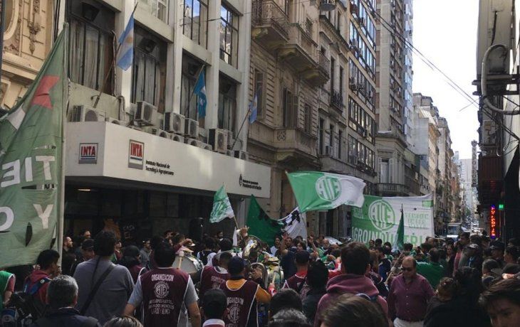 Trabajadores de INTA denuncian que quieren echar a 1.500 empleados