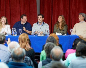 De Pedro: No podemos permitir que vuelvan los que fundieron a Argentina