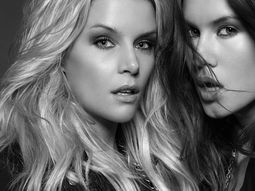 la sueca y su amiga holandesa, infartantes la sueca y su amiga holandesa, infartantes