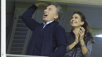 Mauricio Macri con Juliana Awada en cancha de Boca