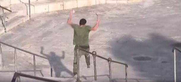VIDEO: Policía israelí le disparó a un hombre que estaba armado con un cuchillo