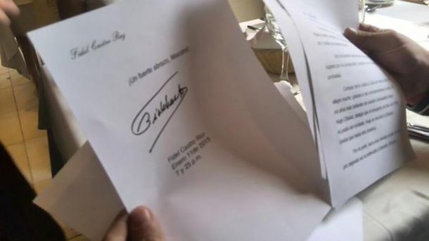 Fidel Castro dio a conocer las cartas que intercambió con Diego Maradona