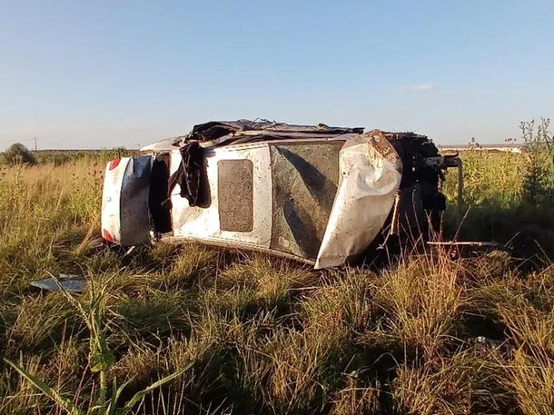 La Plata: una joven mamá murió y sus dos hijos resultaron heridos por el vuelco de un auto en la Ruta 36