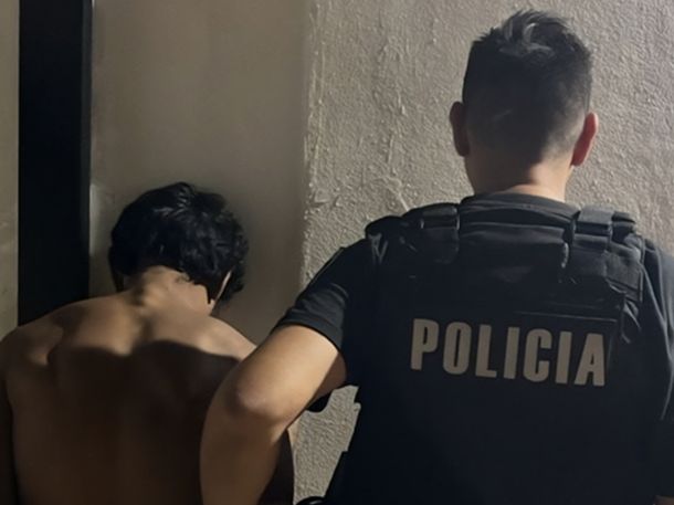 Insólito: encontraron a un ladrón escondido dentro de un contenedor de basura