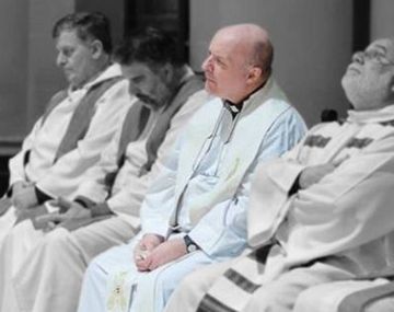 Catequistas denuncian a cura por abuso (Diario Uno).