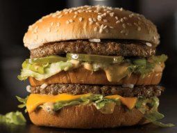 segun el indice big mac, la popular hamburguesa cuesta en argentina apenas un poco menos que en suiza segun el indice big mac, la popular hamburguesa cuesta en argentina apenas un poco menos que en suiza