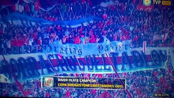 la hinchada de river le agradecio al panadero la hinchada de river le agradecio al panadero