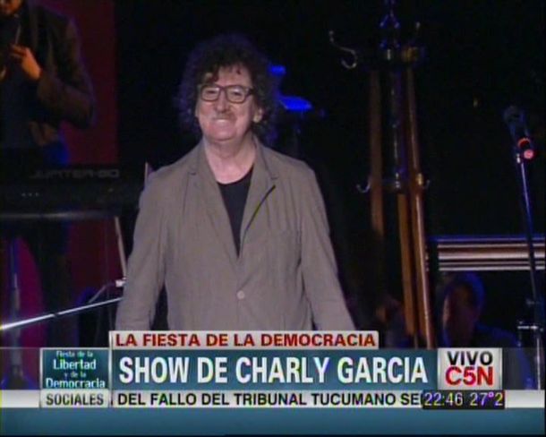Seguí en directo los festejos por el Día de la Democracia