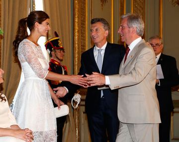 La televisión cambió su programación por la asunción presidencial