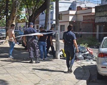 Macabro hallazgo de una cabeza humana dentro un bolso en un contenedor
