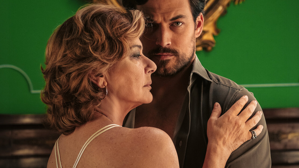 La serie italiana de pocos capítulos que es muy subida de tono