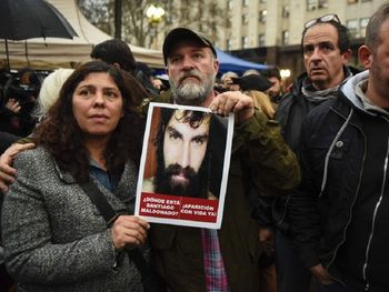 Sergio Maldonado reclamando por su hermano