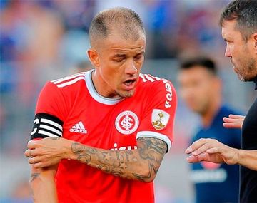 Denunciaron a Coudet y Dalessandro por incidentes en el clásico de Porto Alegre
