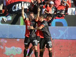 Colón venció a Gimnasia y clasificó a la Liguilla